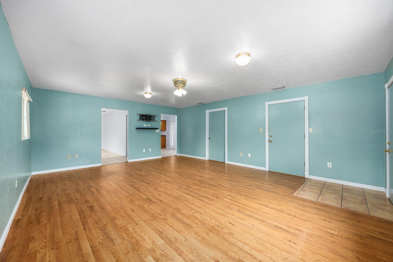 Image 5 of 39 For 4617 1st Avenue