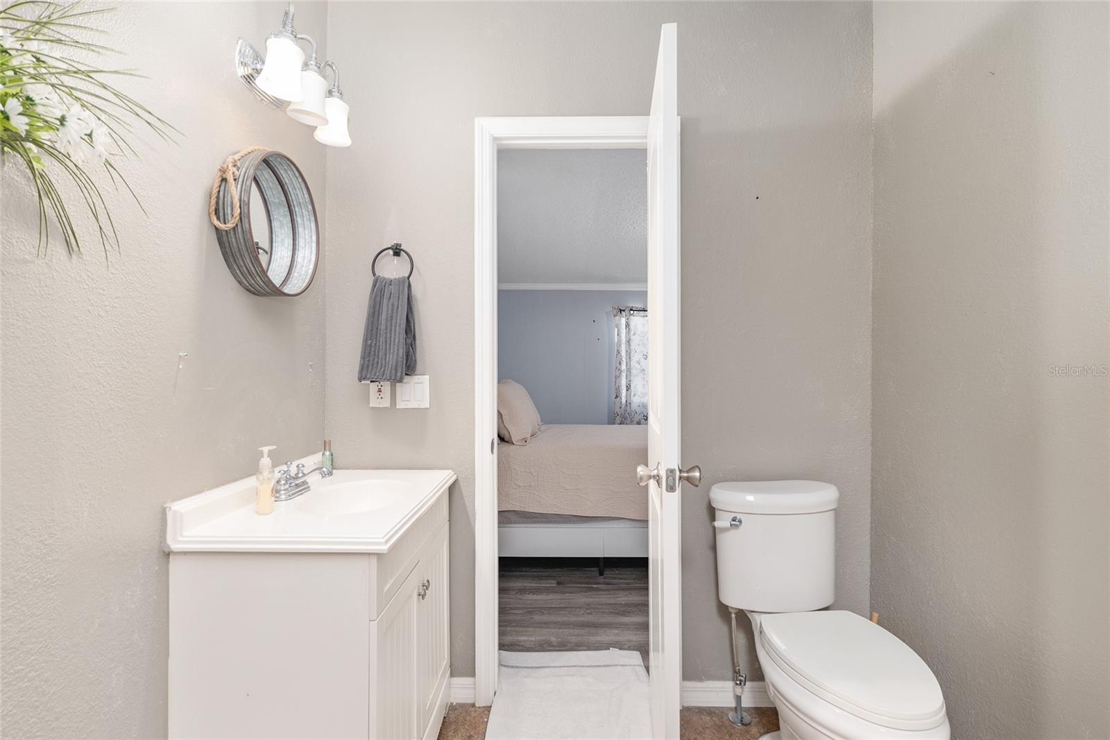 Image 32 of 97 For 23109 227th Drive