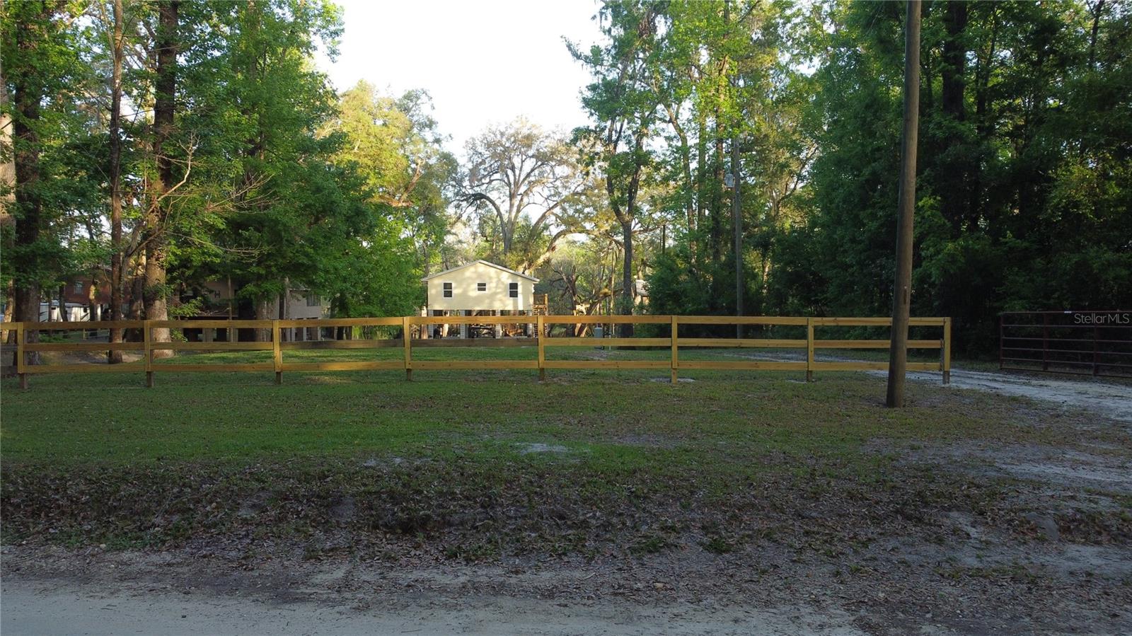 Image 33 of 40 For 29002 River Run Road