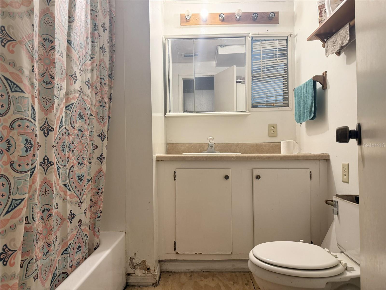 Image 7 of 24 For 17607 75th Avenue