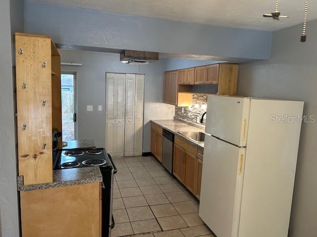 Image 4 of 9 For 6124 11th Place A