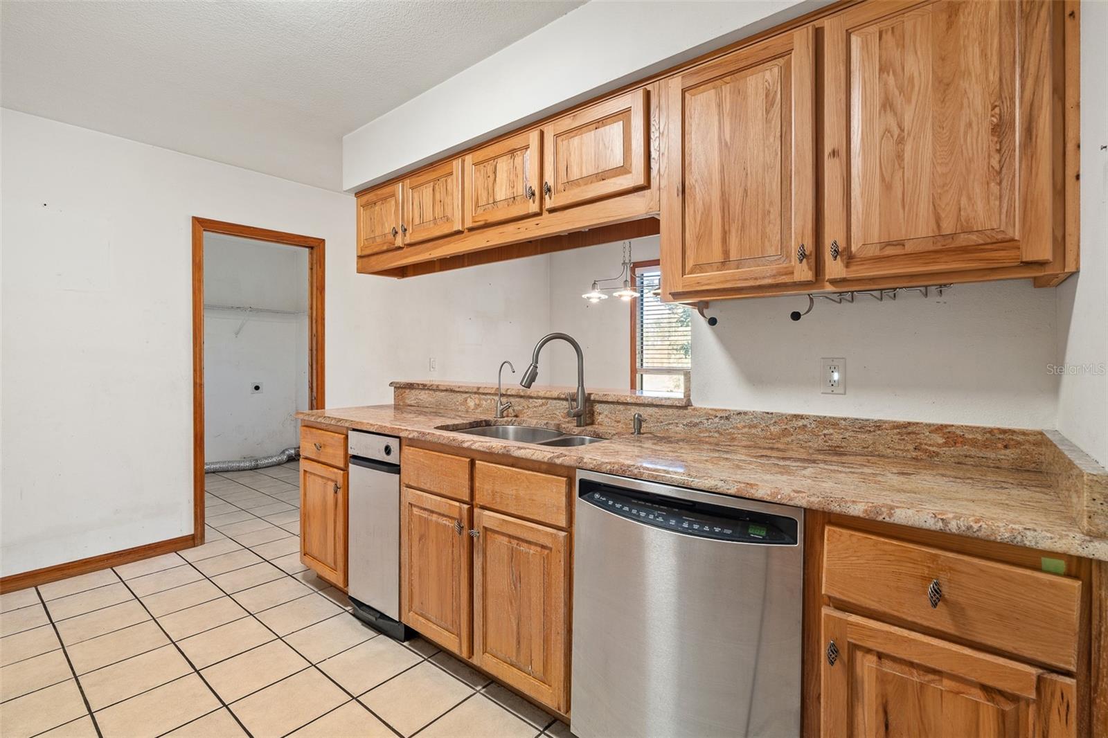 Image 11 of 42 For 923 County Road 315