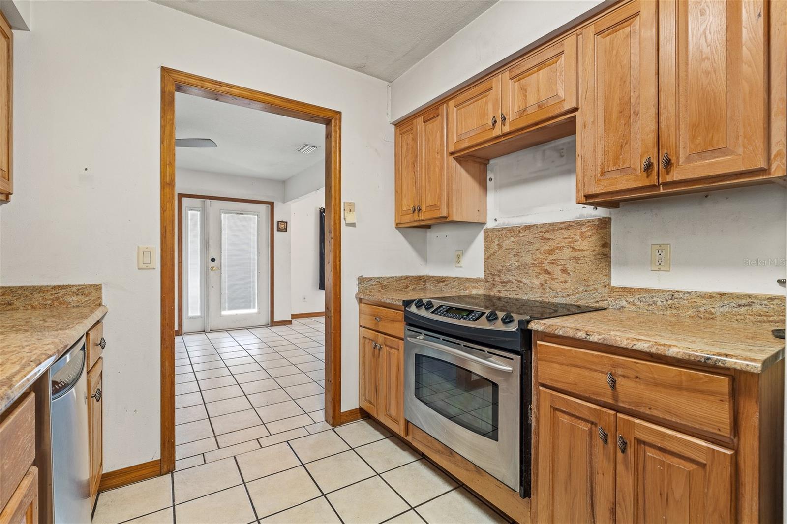 Image 12 of 42 For 923 County Road 315