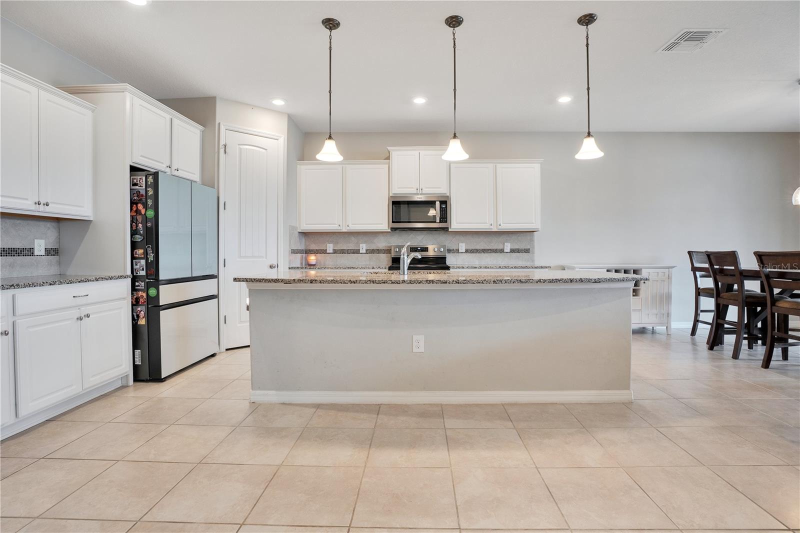 Image 16 of 41 For 707 Citrus Isle Drive