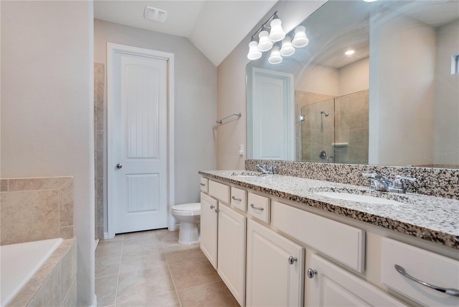 Image 22 of 41 For 707 Citrus Isle Drive