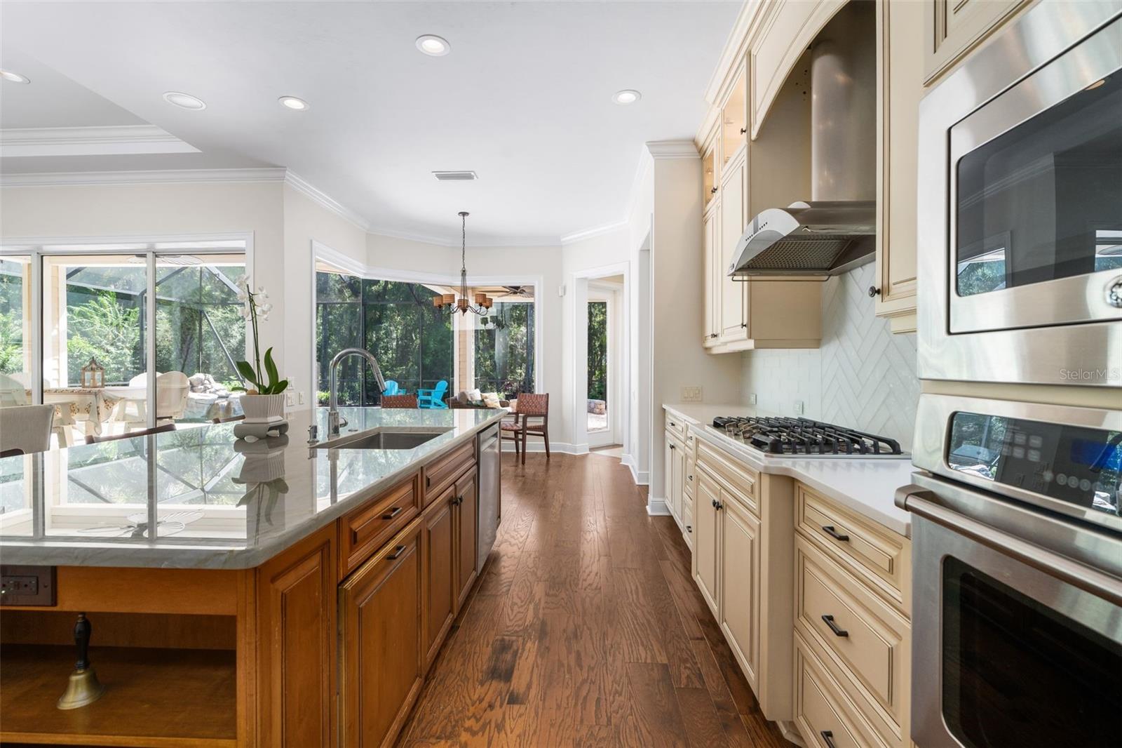 Image 15 of 51 For 10385 41st Avenue