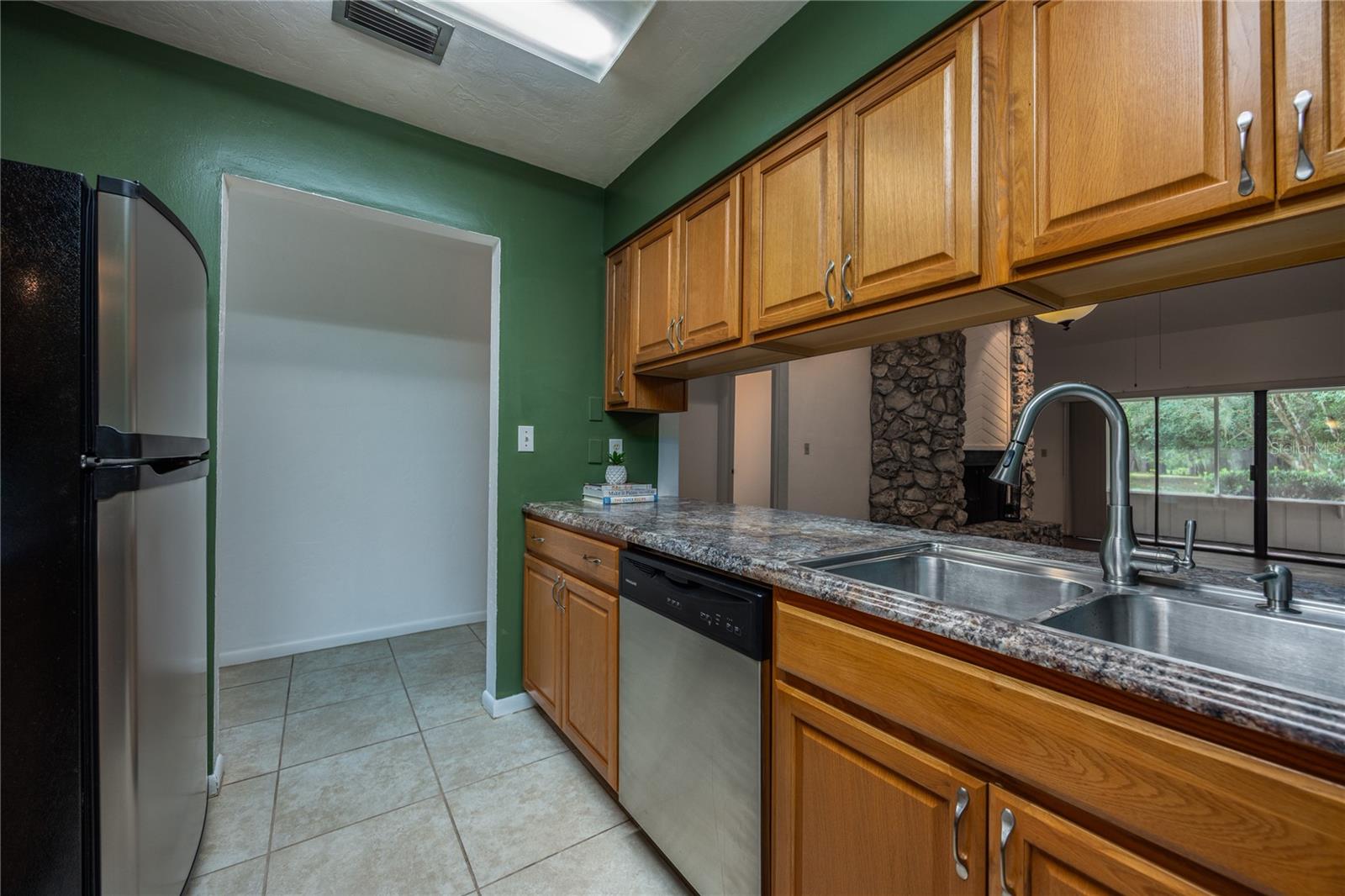 Image 14 of 45 For 6613 114th Lane