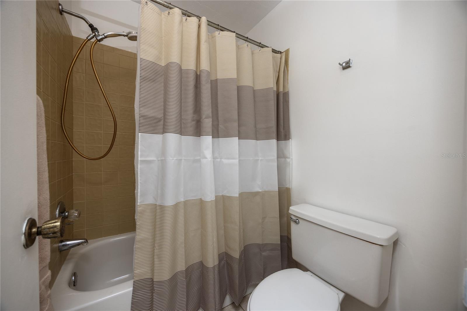 Image 18 of 45 For 6613 114th Lane