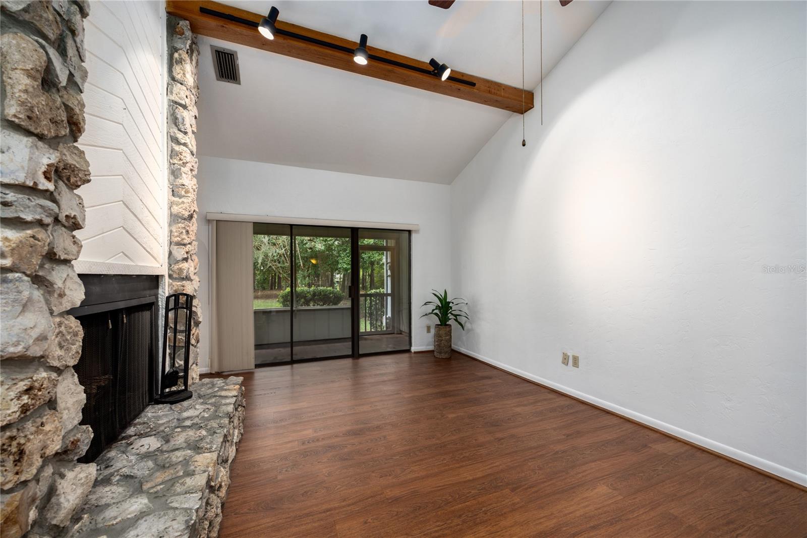 Image 8 of 45 For 6613 114th Lane