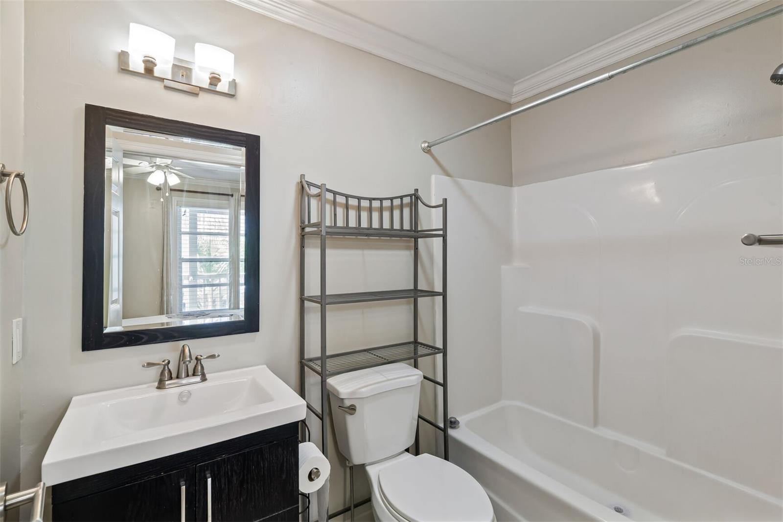 Image 17 of 26 For 2905 Archer Road 4016
