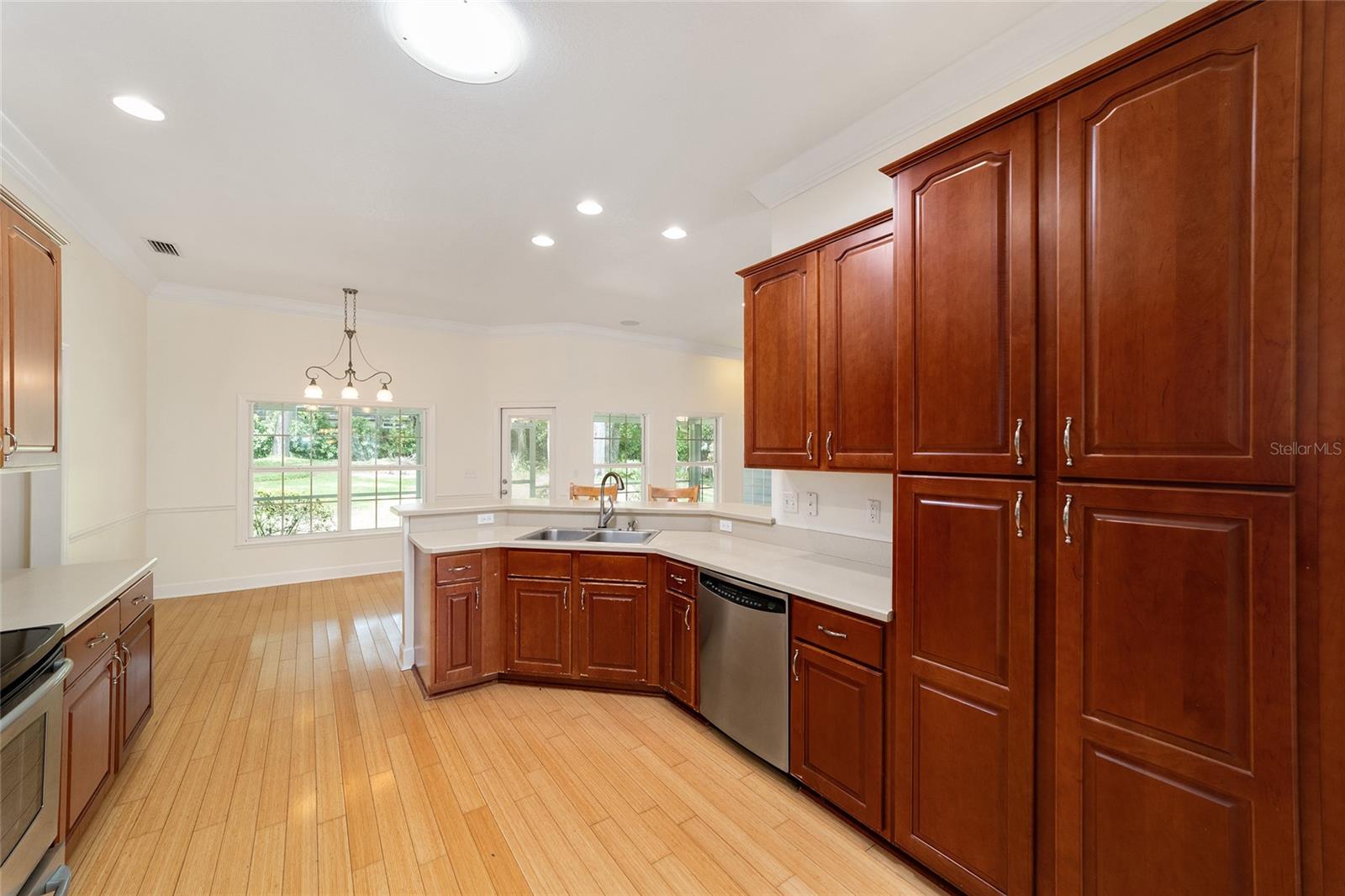 Image 10 of 24 For 7514 White Oaks Road