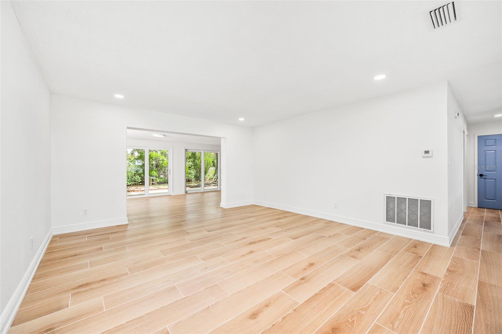 Image 10 of 29 For 11280 Bayshore Drive 66