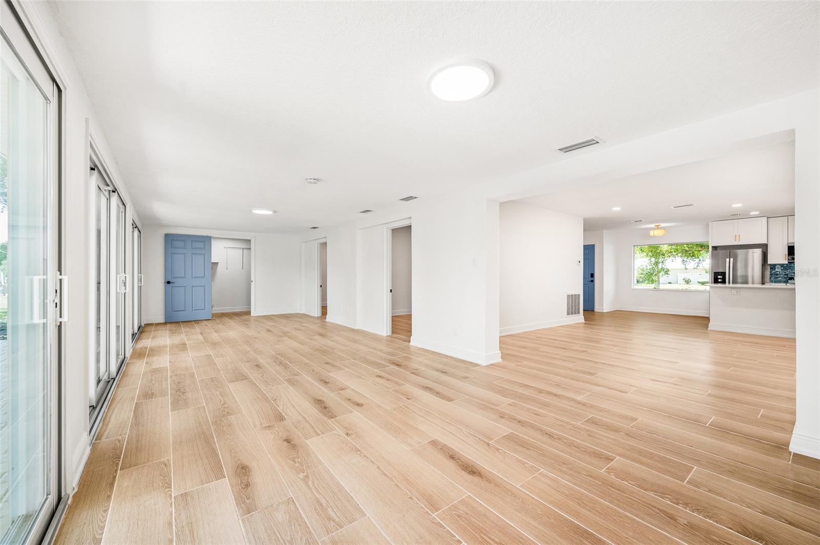 Image 11 of 29 For 11280 Bayshore Drive 66