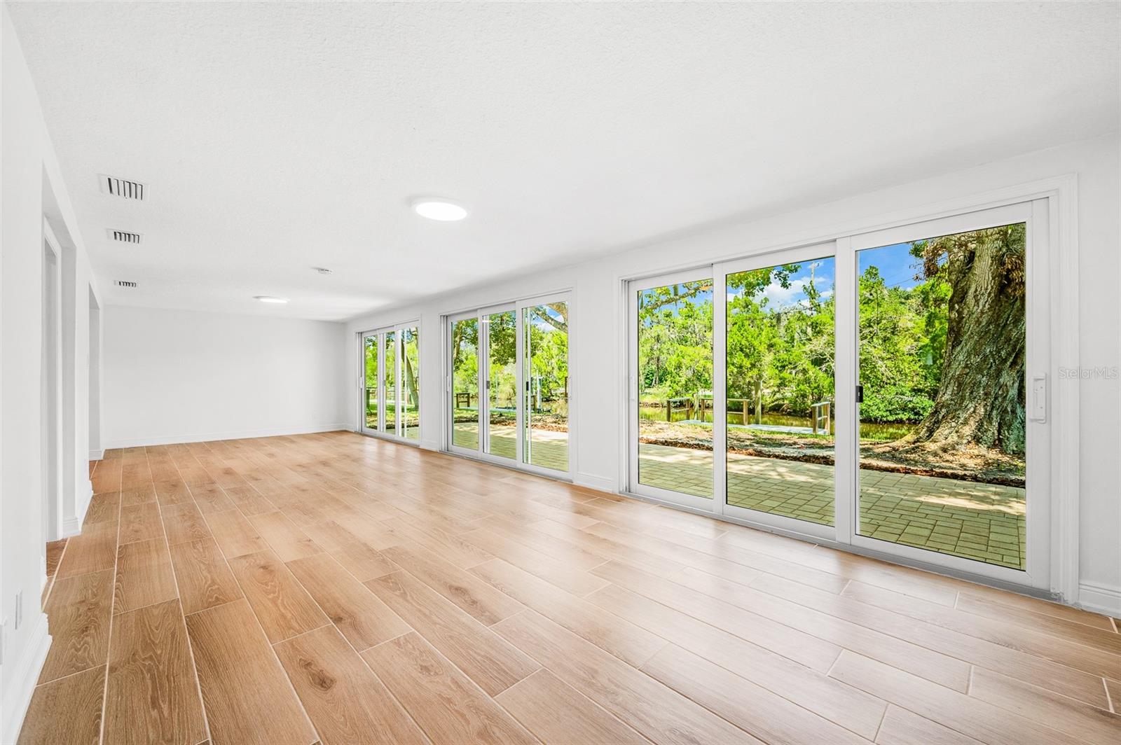 Image 13 of 29 For 11280 Bayshore Drive 66