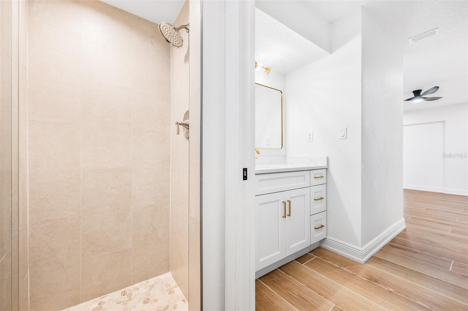 Image 17 of 29 For 11280 Bayshore Drive 66