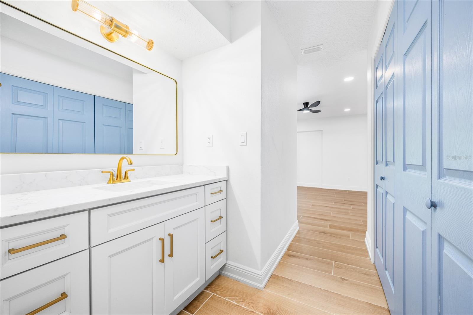 Image 18 of 29 For 11280 Bayshore Drive 66
