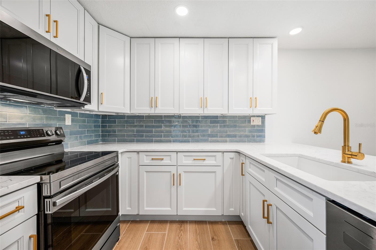 Image 5 of 29 For 11280 Bayshore Drive 66