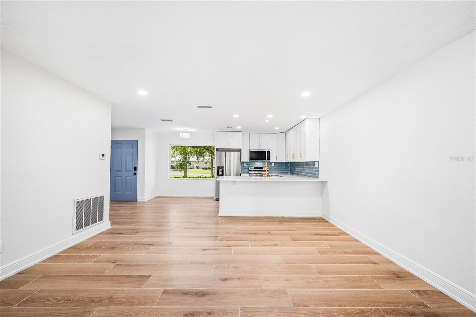 Image 9 of 29 For 11280 Bayshore Drive 66