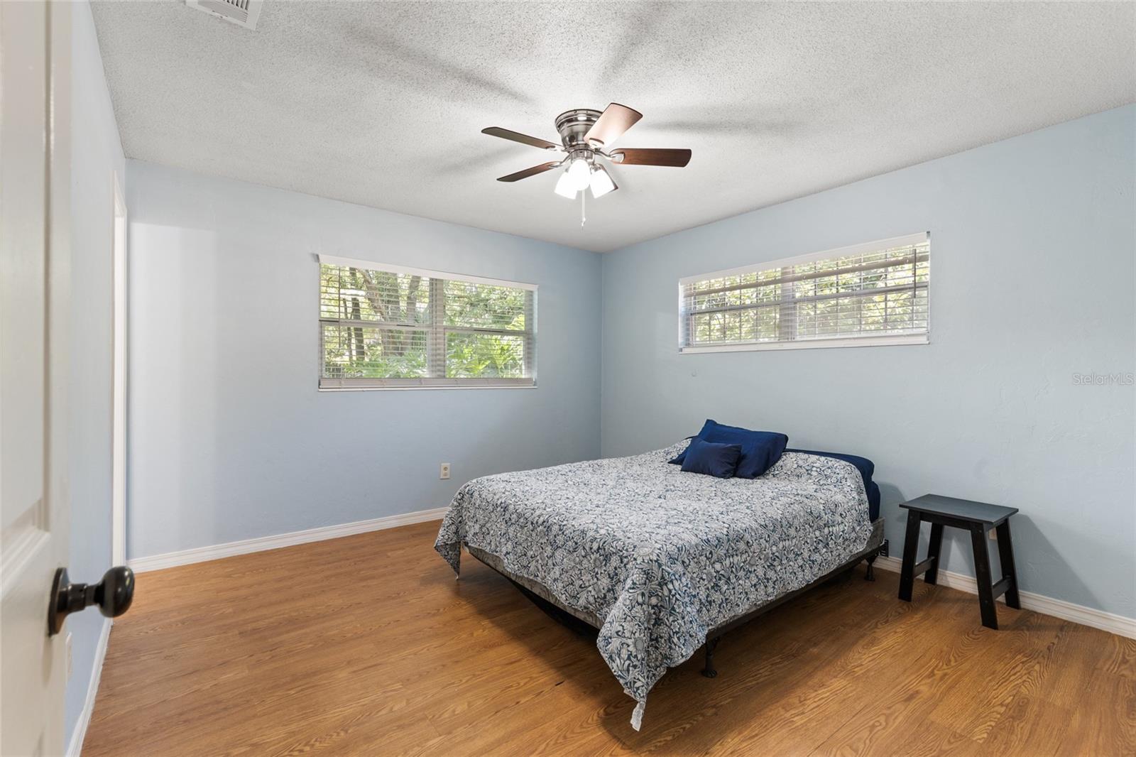 Image 18 of 47 For 3135 46th Avenue