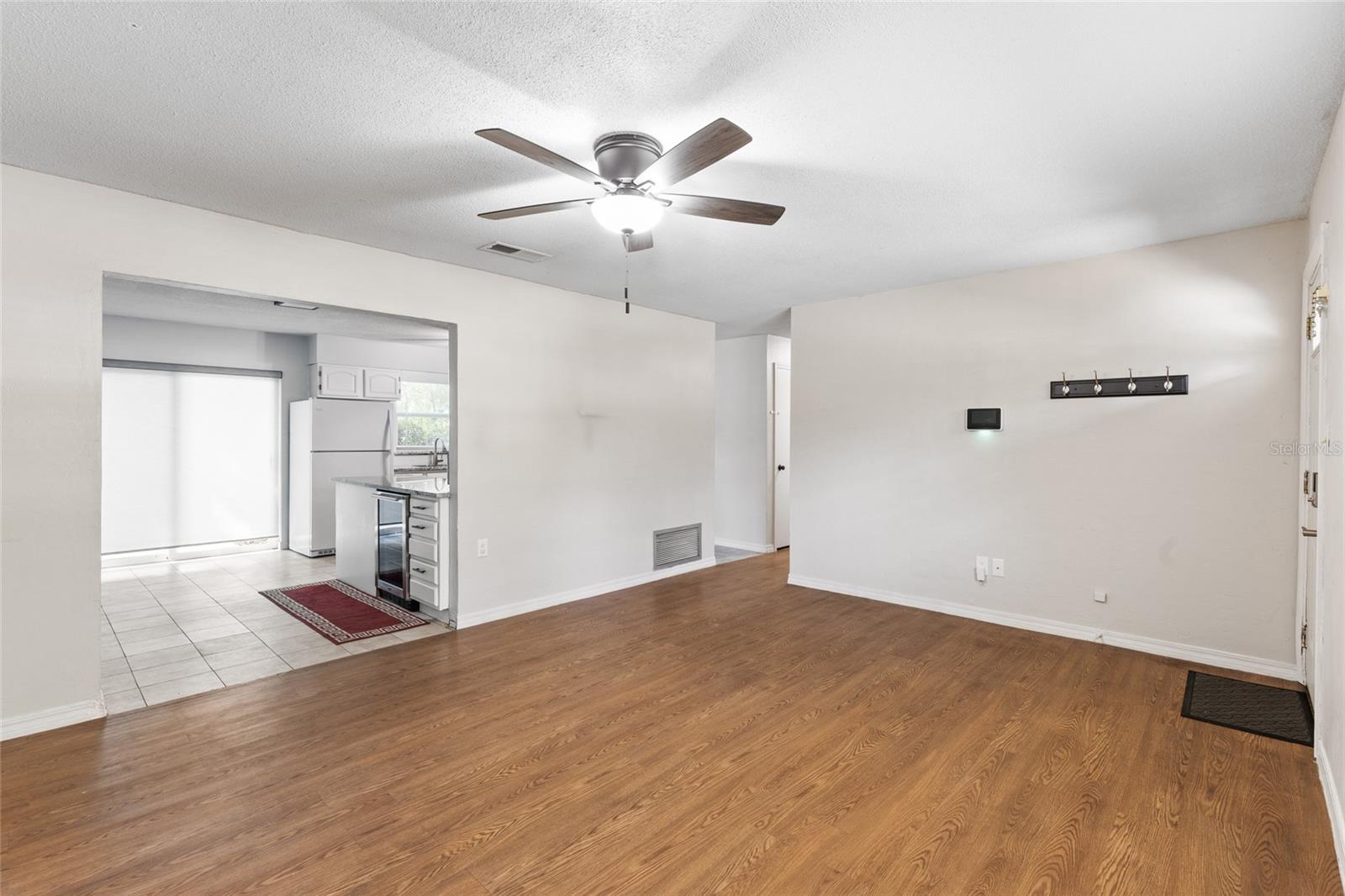 Image 8 of 47 For 3135 46th Avenue
