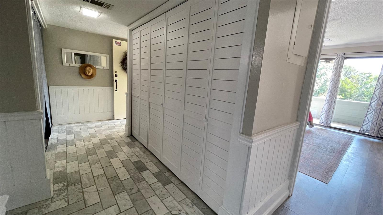 Image 10 of 71 For 2510 14th Drive 316