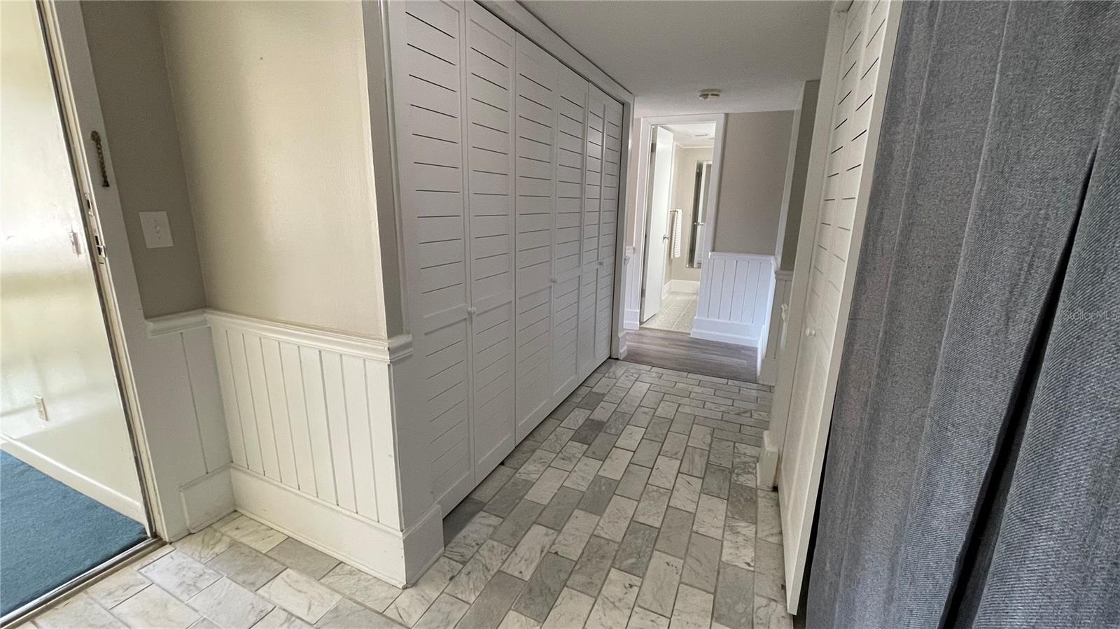 Image 11 of 71 For 2510 14th Drive 316