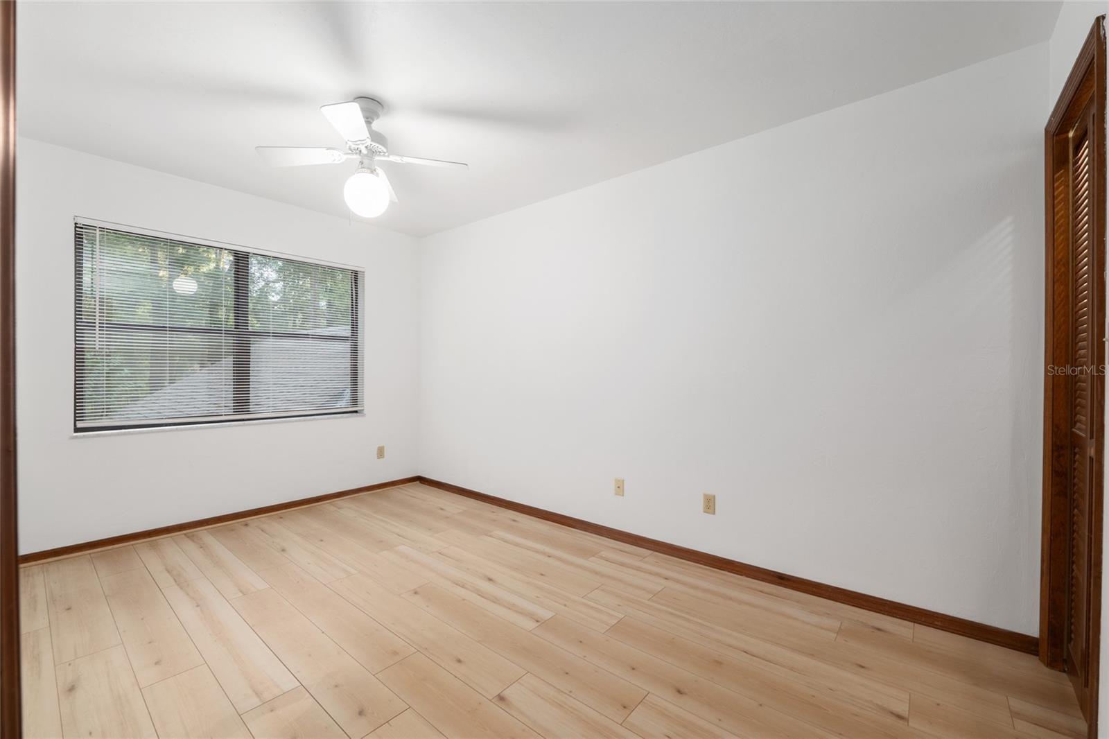 Image 72 of 100 For 5827 54th Way