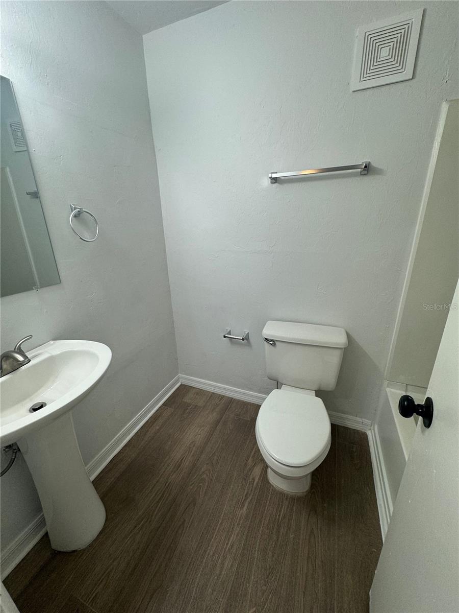Image 10 of 19 For 4000 23rd Street 3-208