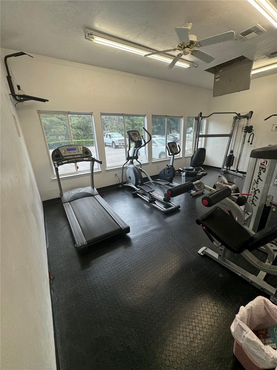 Image 15 of 19 For 4000 23rd Street 3-208