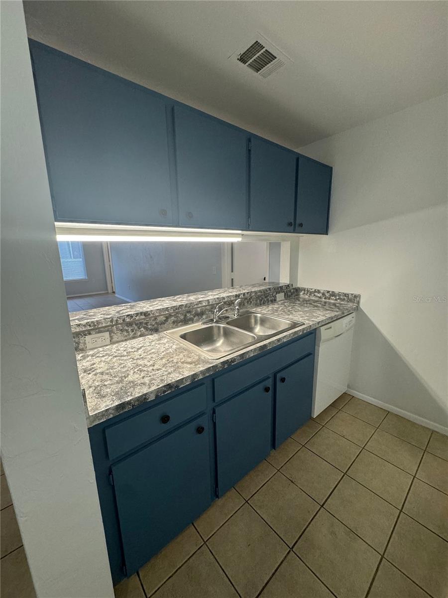 Image 4 of 19 For 4000 23rd Street 3-208