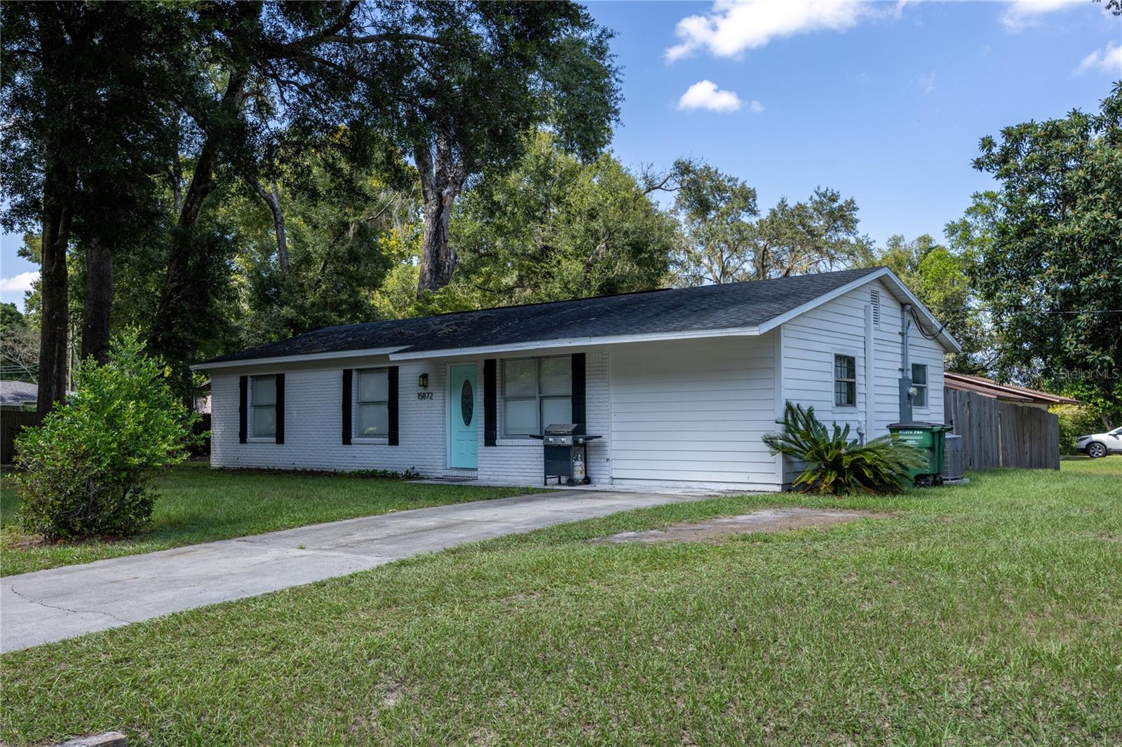 Image 4 of 28 For 15872 133rd Lane