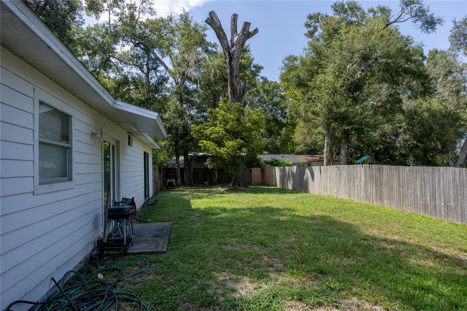Image 8 of 28 For 15872 133rd Lane