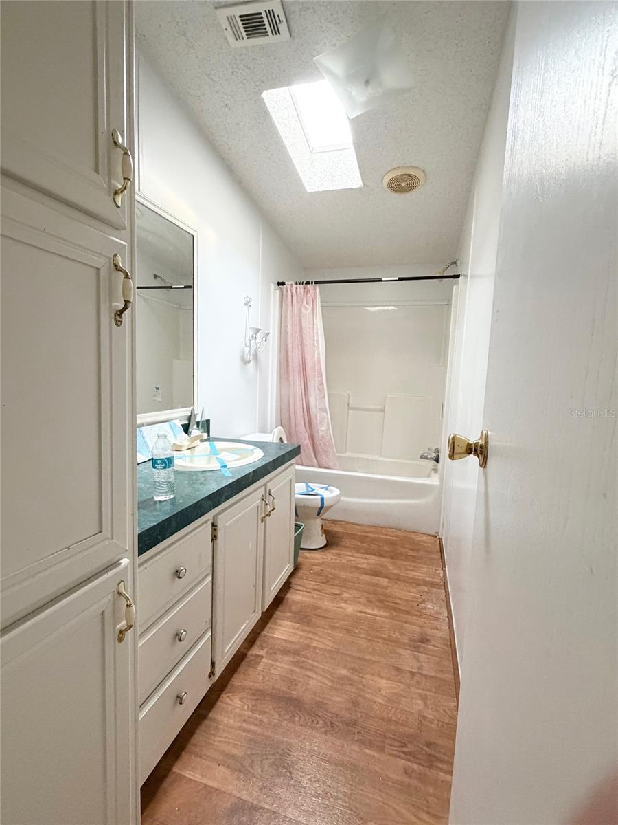 Image 7 of 15 For 264 Woodgate Terrace