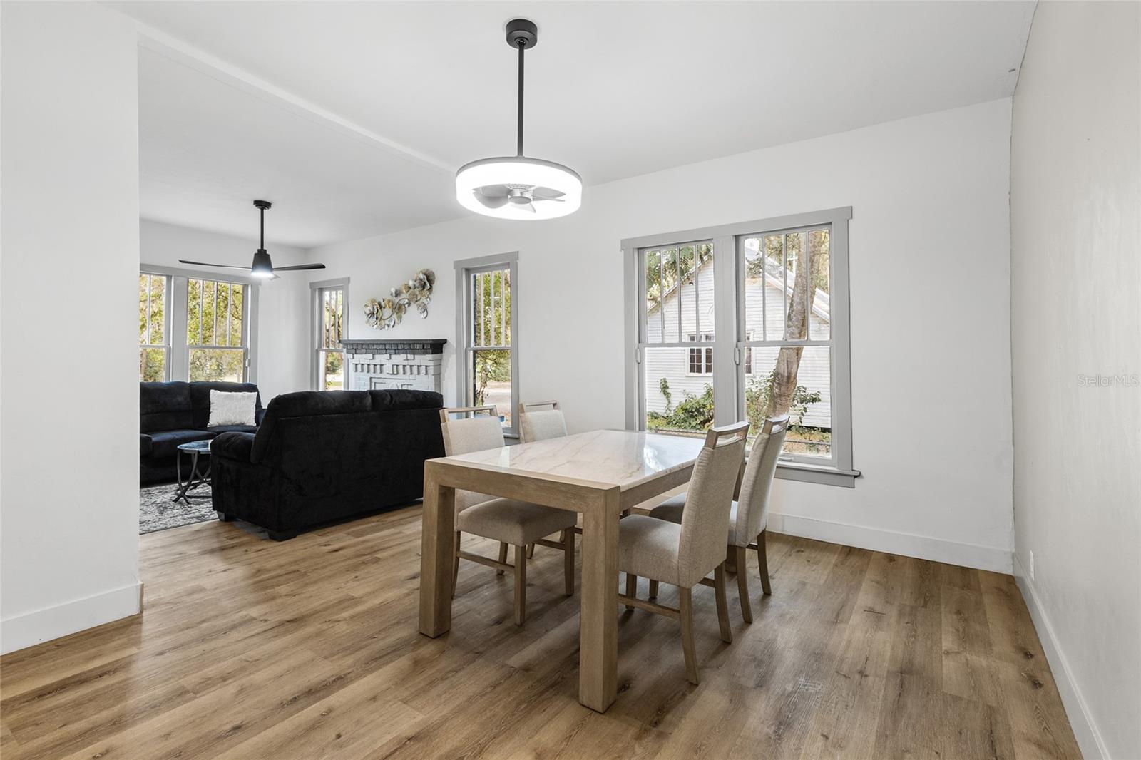 Image 11 of 32 For 14727 142nd Street