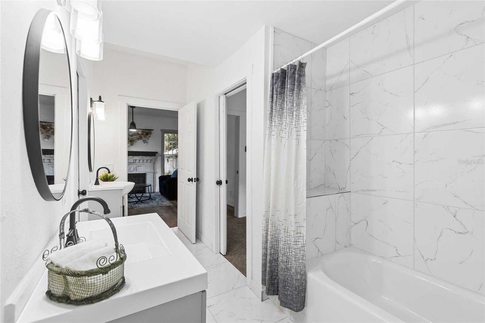 Image 14 of 32 For 14727 142nd Street