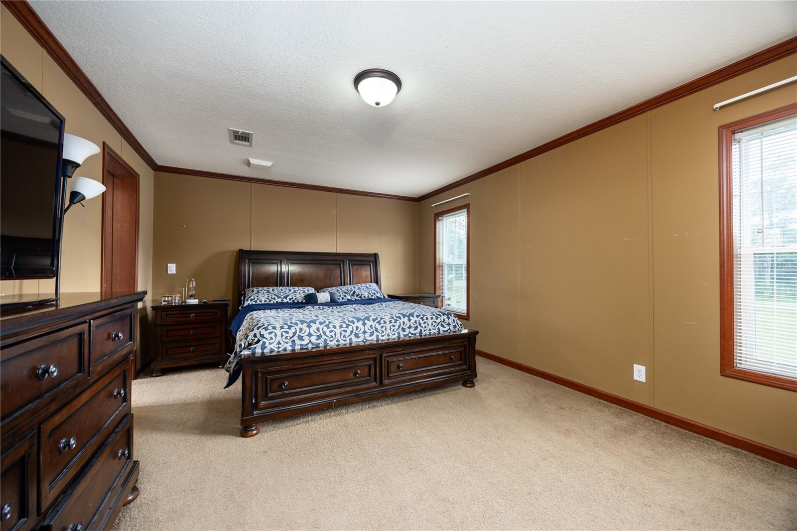 Image 20 of 37 For 7102 100th Avenue