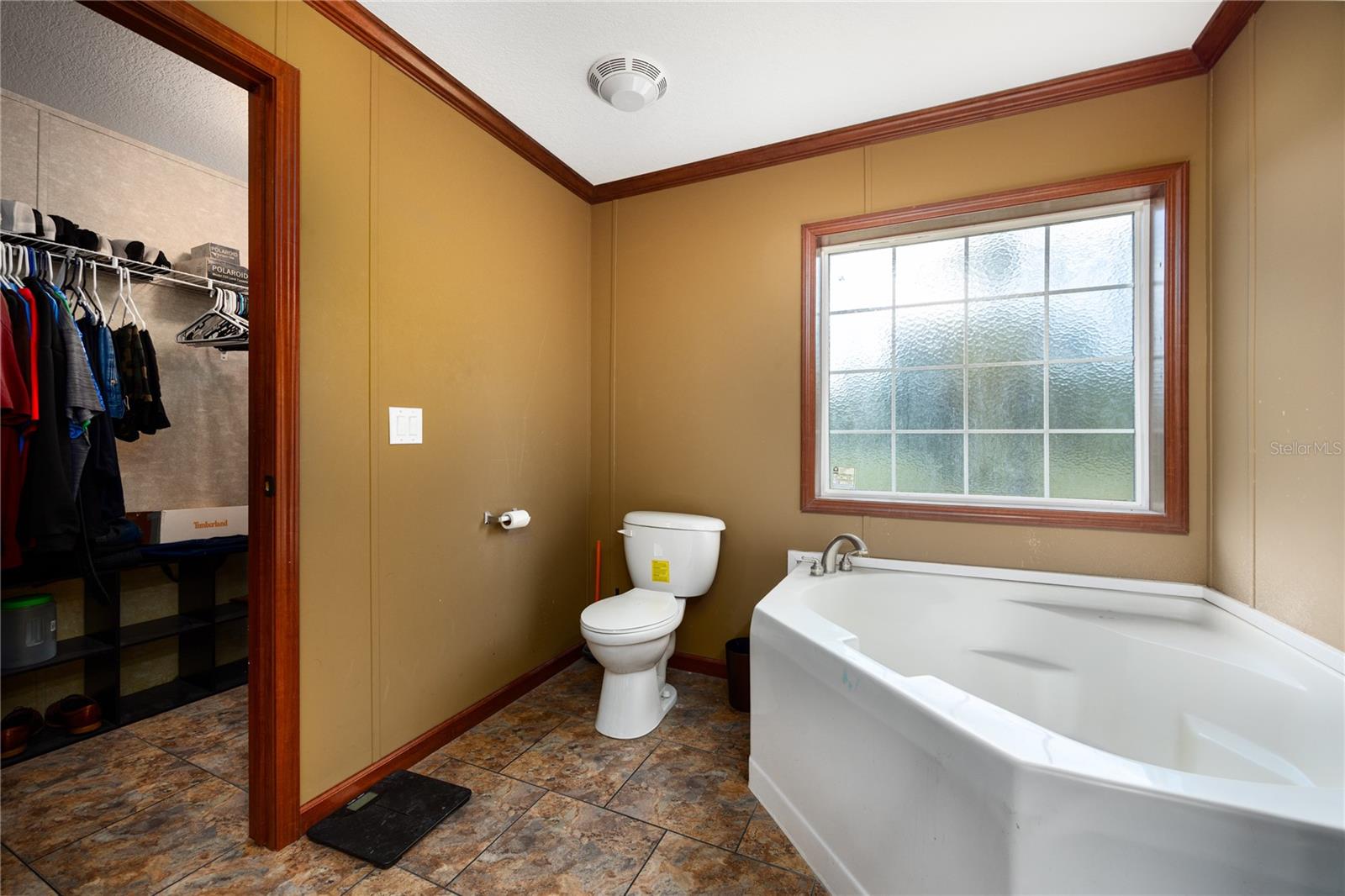 Image 22 of 37 For 7102 100th Avenue