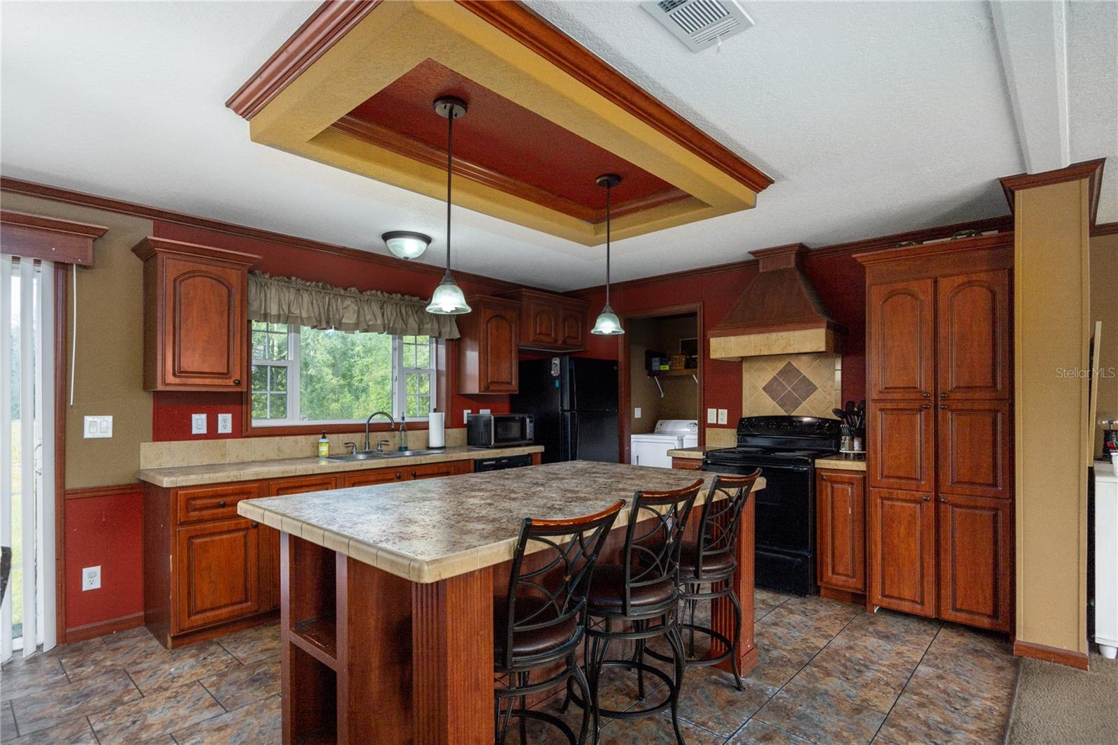 Image 6 of 37 For 7102 100th Avenue