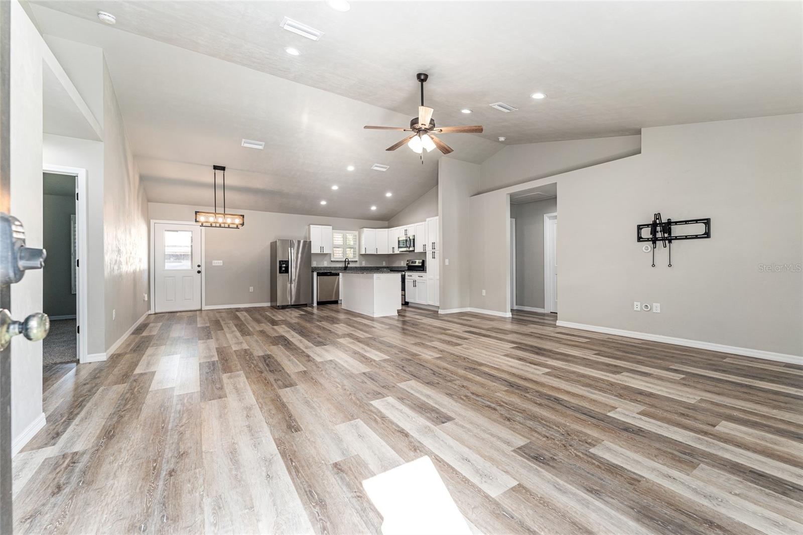 Image 10 of 52 For 4422 20th Terrace