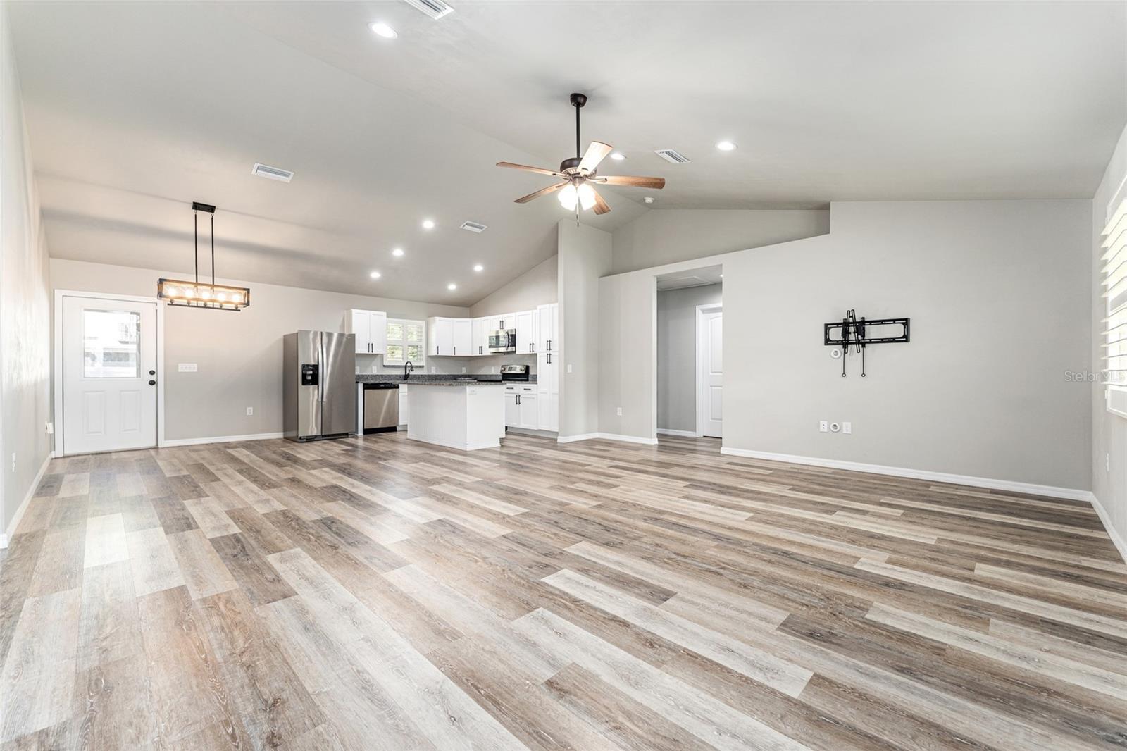 Image 11 of 52 For 4422 20th Terrace