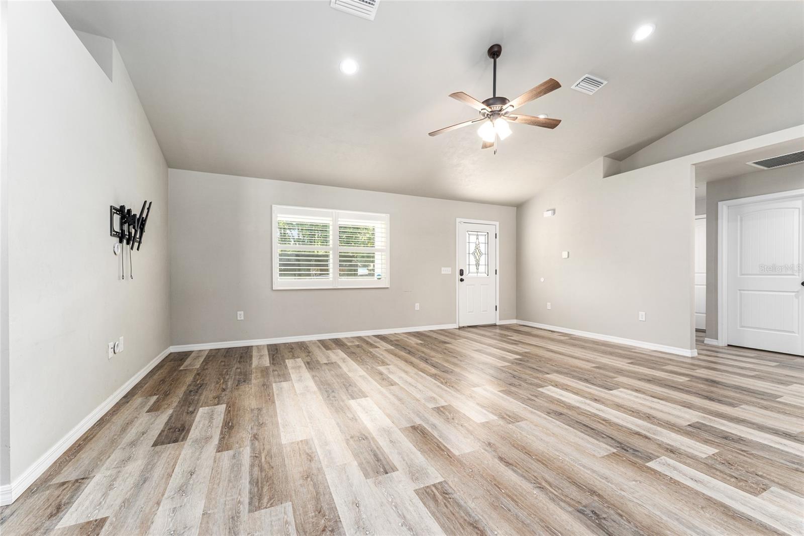 Image 14 of 52 For 4422 20th Terrace
