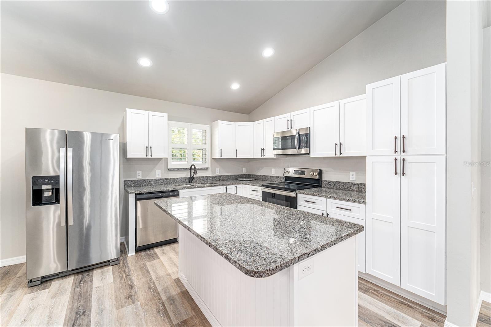 Image 19 of 52 For 4422 20th Terrace