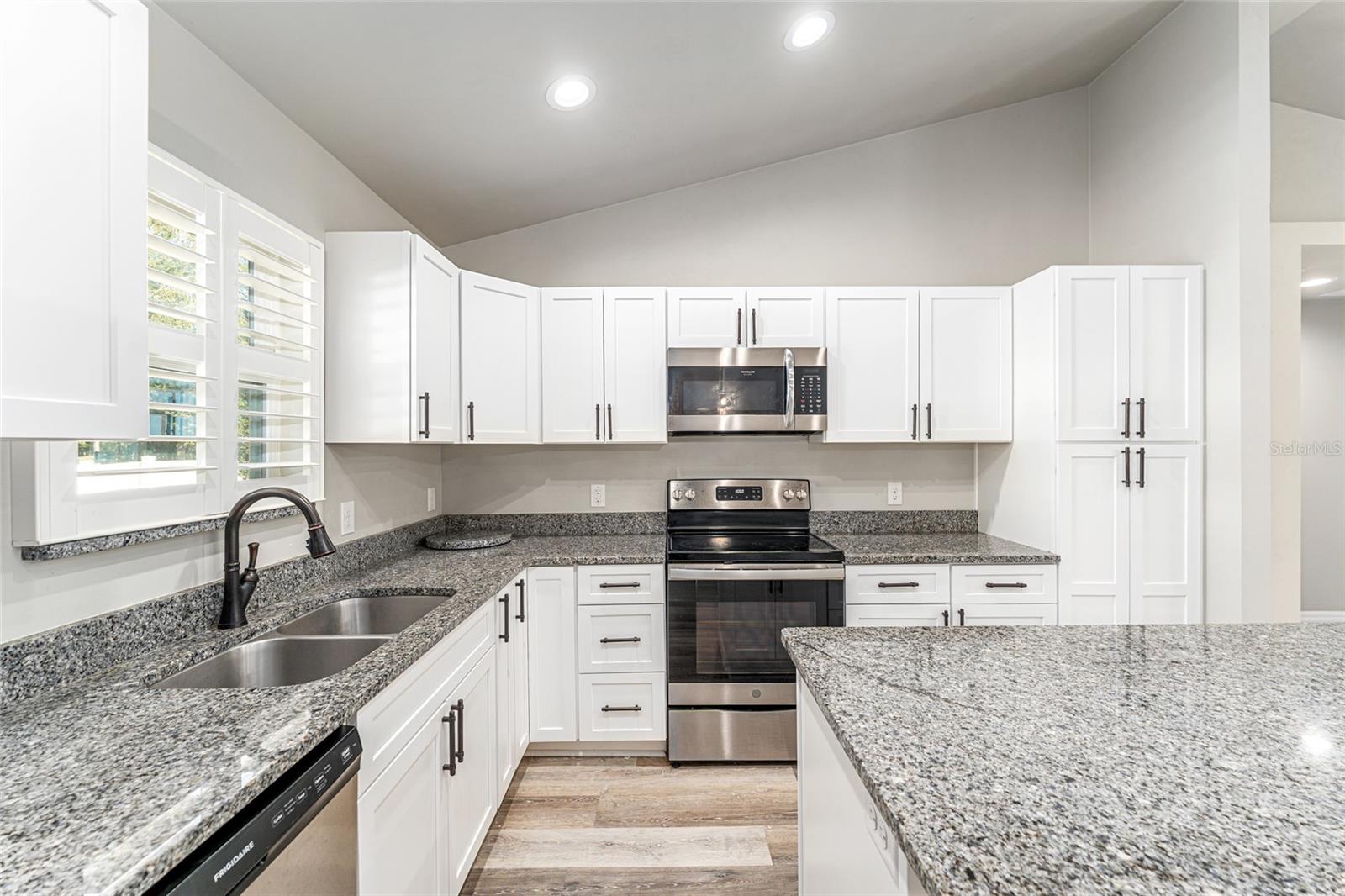 Image 21 of 52 For 4422 20th Terrace