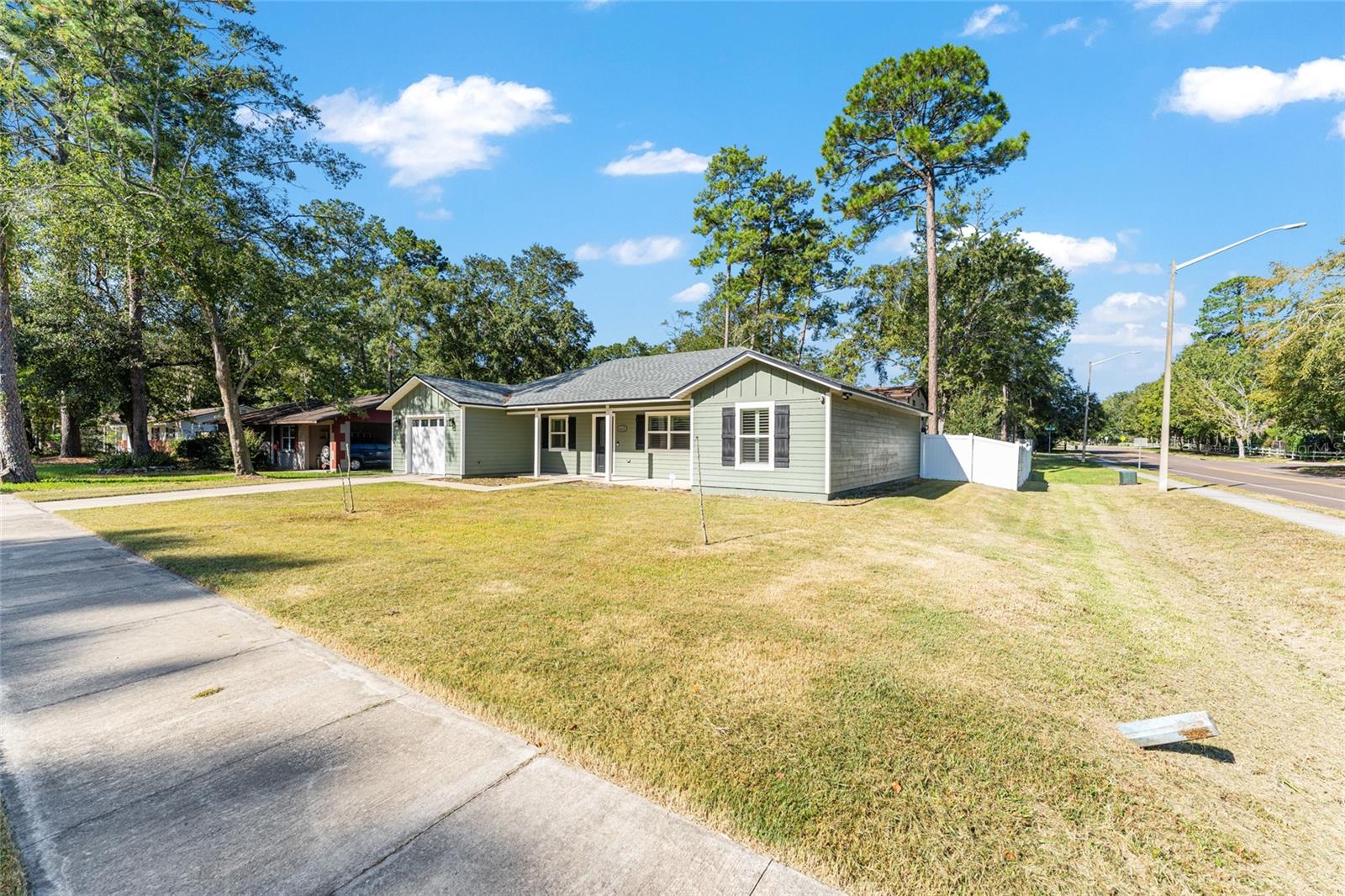 Image 9 of 52 For 4422 20th Terrace