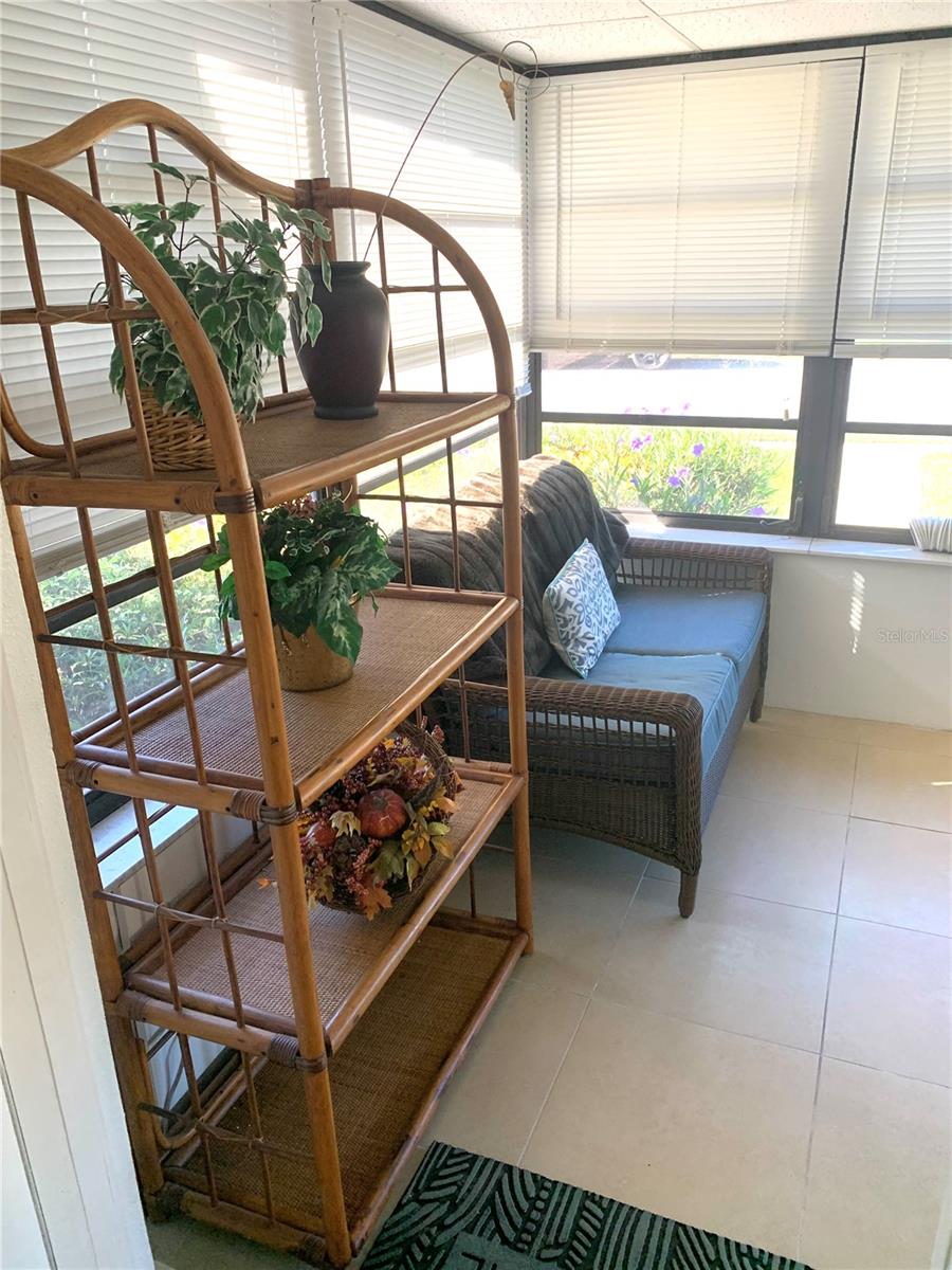 Image 14 of 27 For 2711 Sherbrooke Lane B