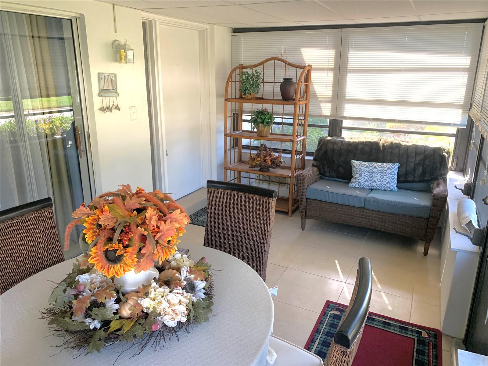 Image 15 of 27 For 2711 Sherbrooke Lane B