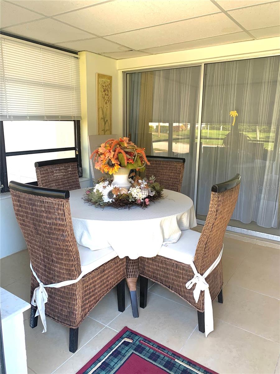 Image 16 of 27 For 2711 Sherbrooke Lane B