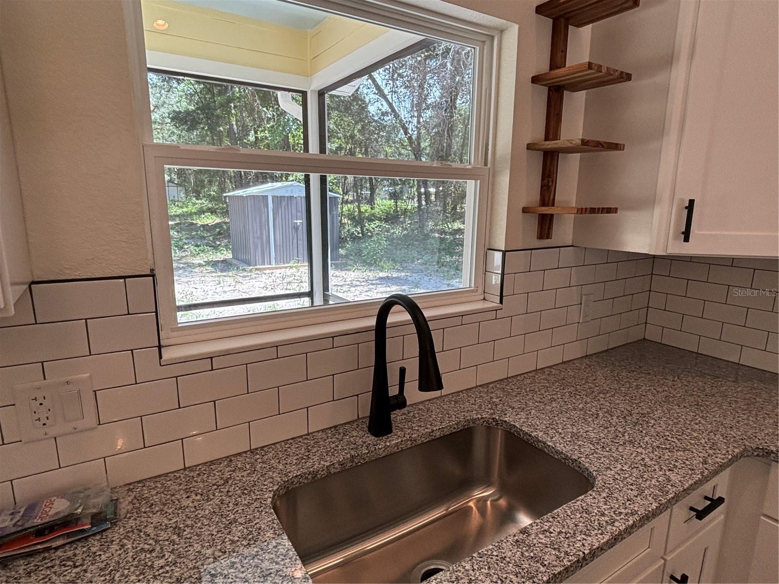 Image 11 of 26 For 207 8th Street
