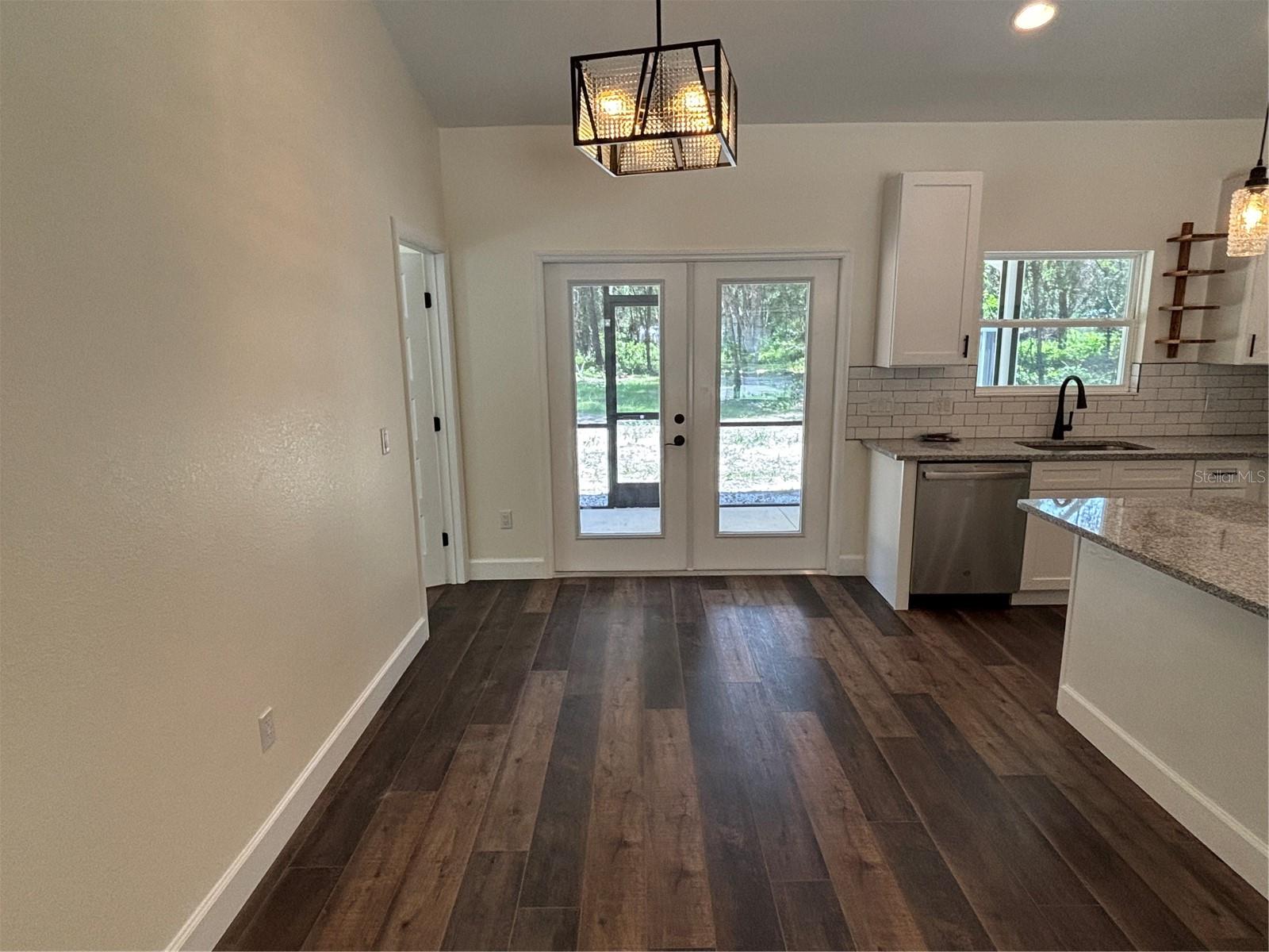 Image 13 of 26 For 207 8th Street