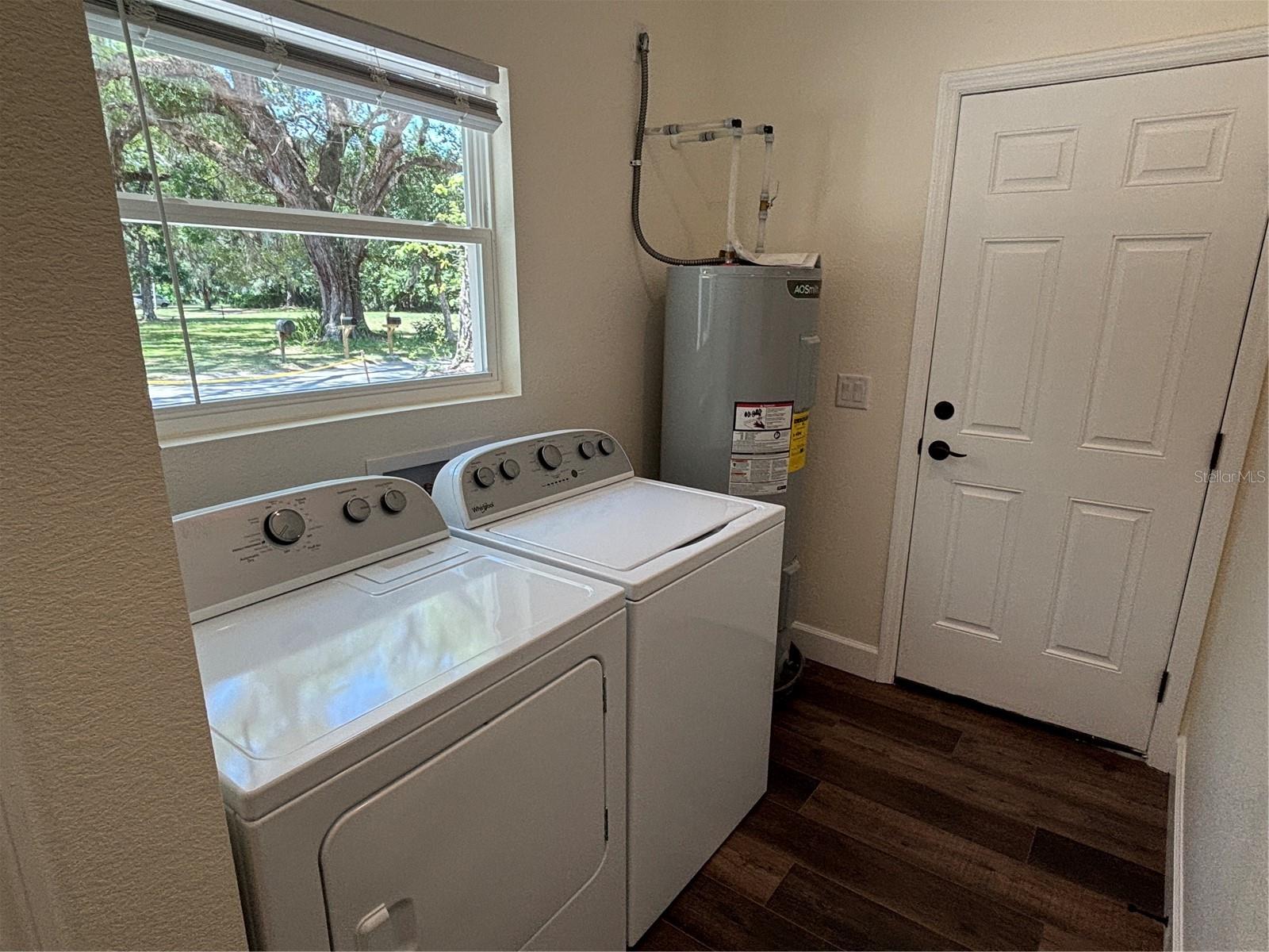 Image 23 of 26 For 207 8th Street